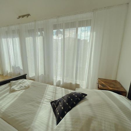 Luxury 150M2 Suite In Most Desirable Area Of Historic Central Виена Екстериор снимка