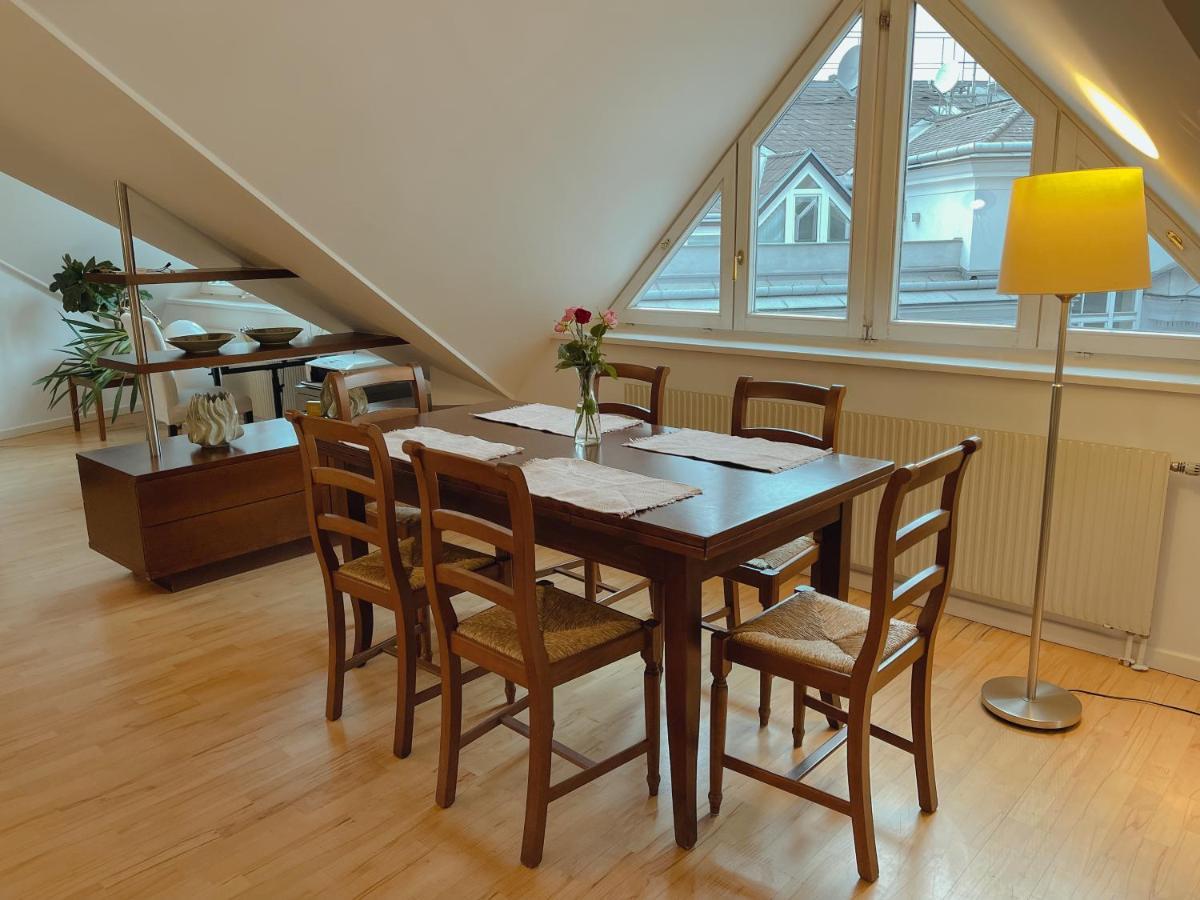 Luxury 150M2 Suite In Most Desirable Area Of Historic Central Виена Екстериор снимка