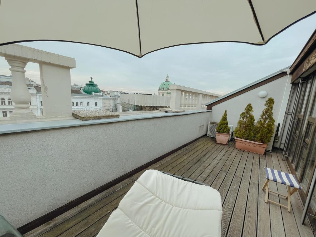 Luxury 150M2 Suite In Most Desirable Area Of Historic Central Виена Екстериор снимка